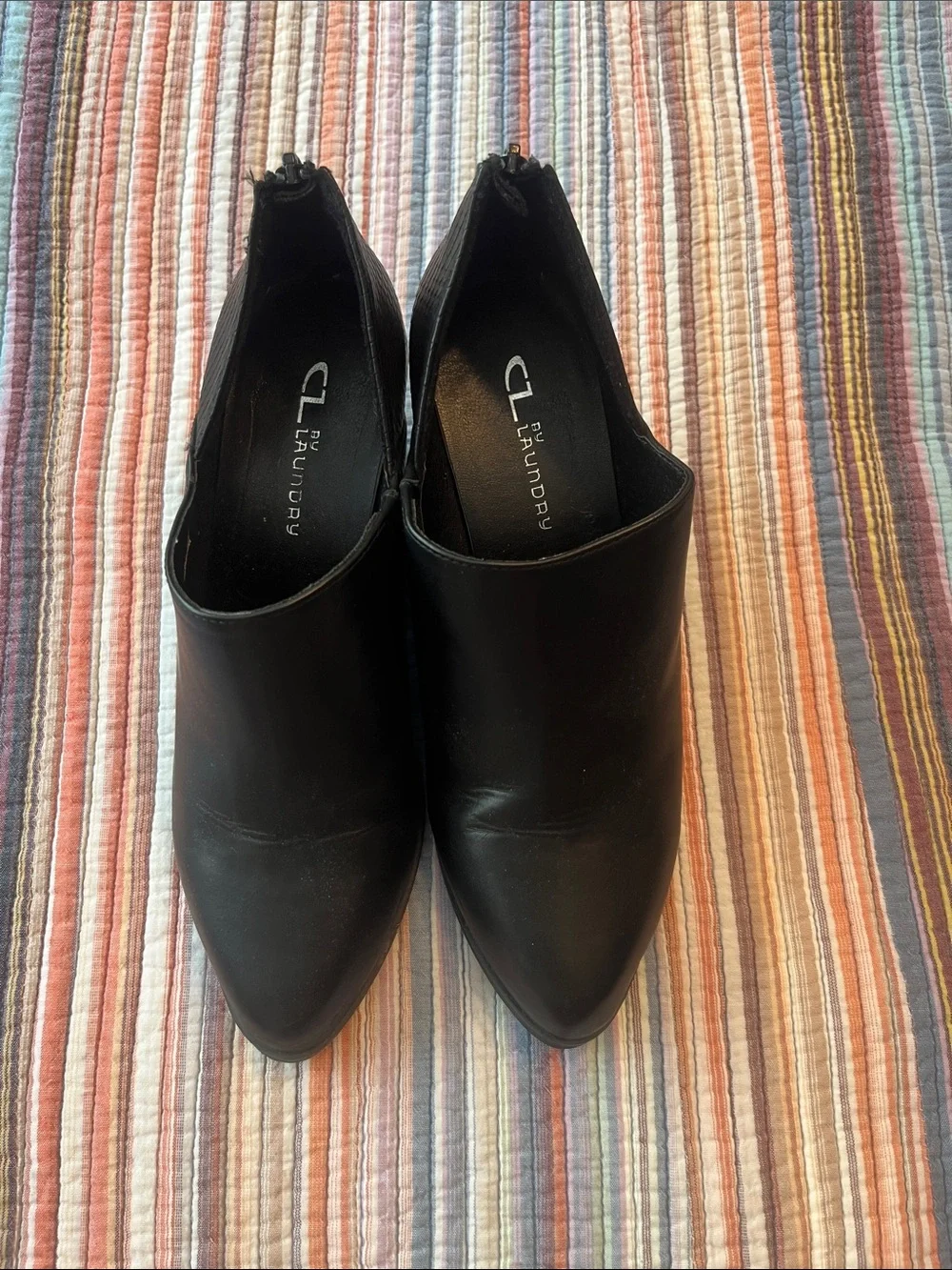 CL by Laundry womens size 9 black wedge shoes with zip heel